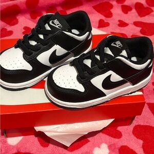 Nike Kids Black and White Sneakers
